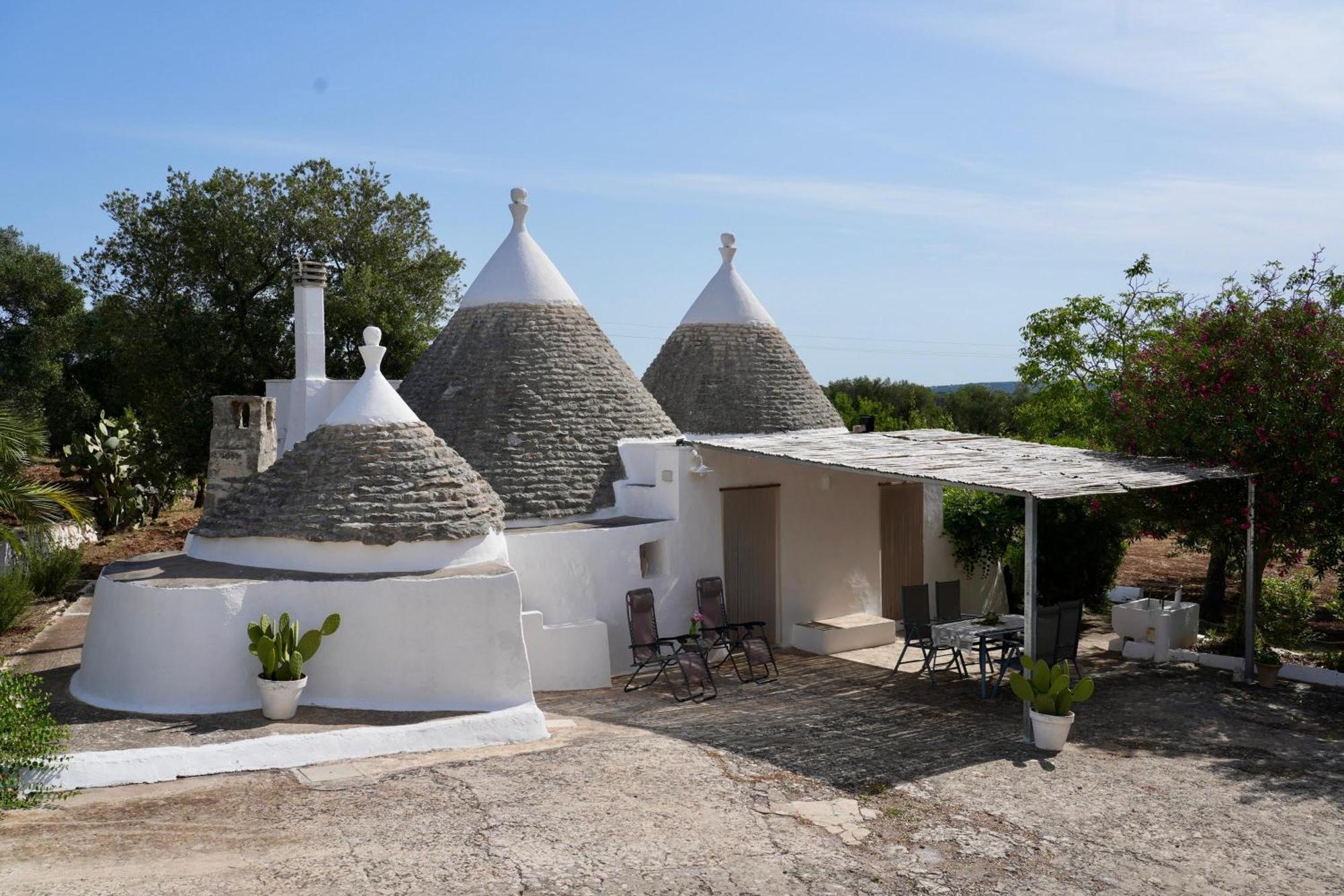 Trullo Canopo Ceglie Messapica Exterior foto